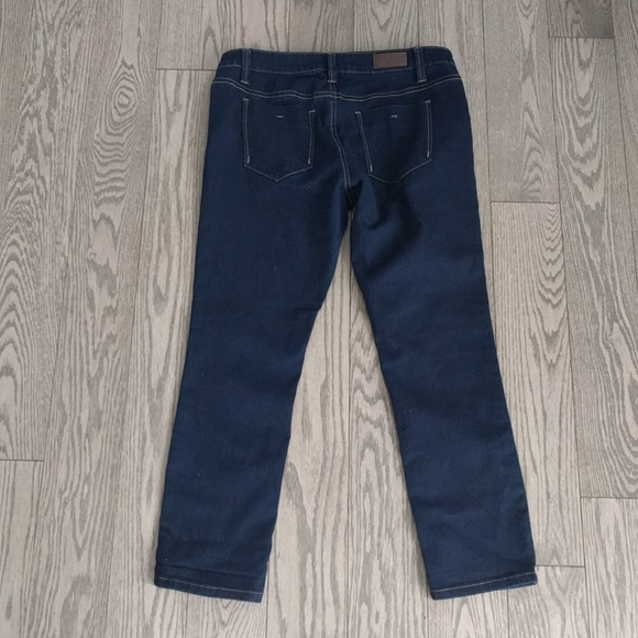 Beautiful crop jeans by Kenneth Cole reaction 🍀 - Picture 9 of 12